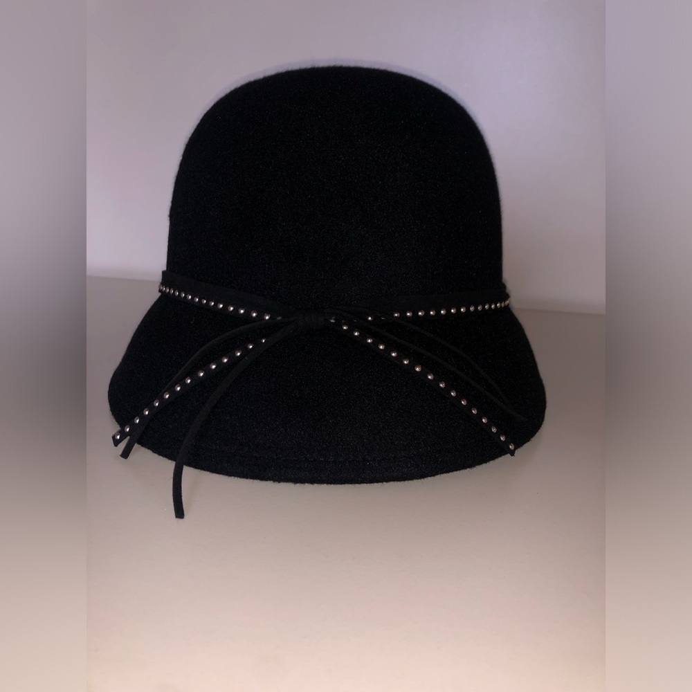 Ellen Tracy wool cloche hat